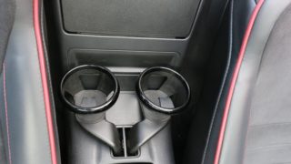 Mazda MX5 pohártartó