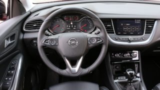 Opel Grandland belső