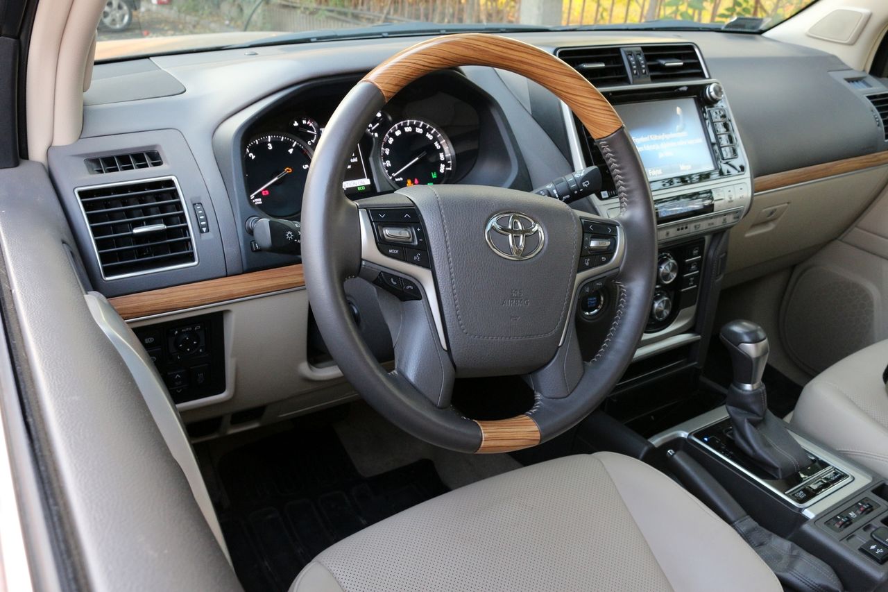 Toyota Land Cruiser belső