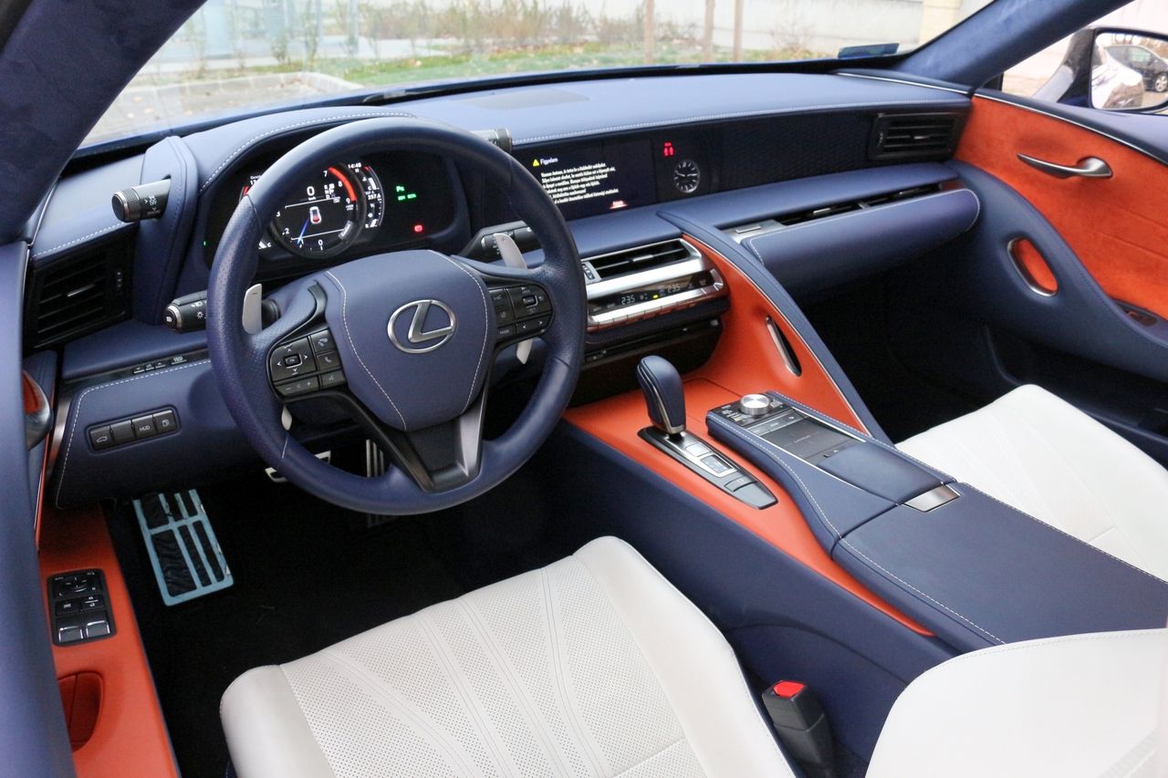 Lexus LC500 belső