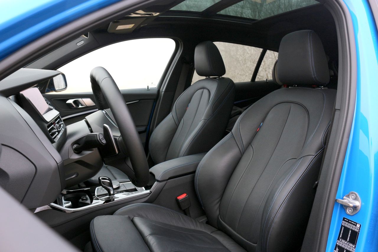 BMW 120d xDrive belső