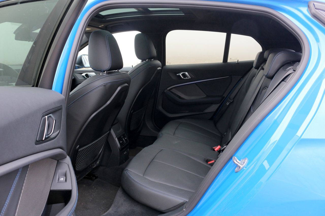 BMW 120d xDrive belső