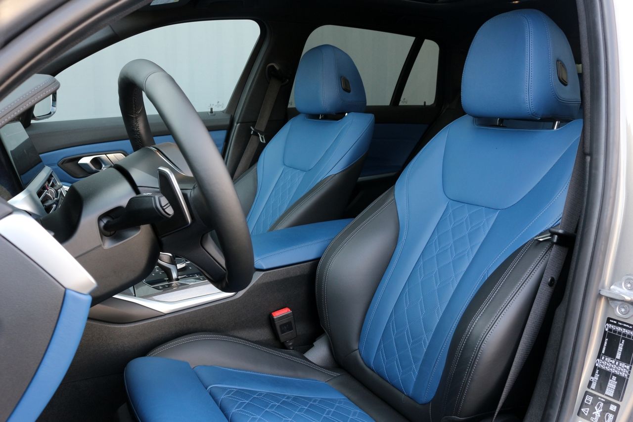 BMW 330d Touring belső