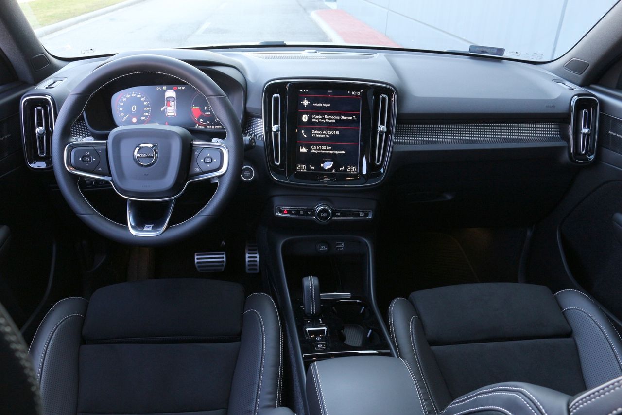 Volvo XC40 T5 belső