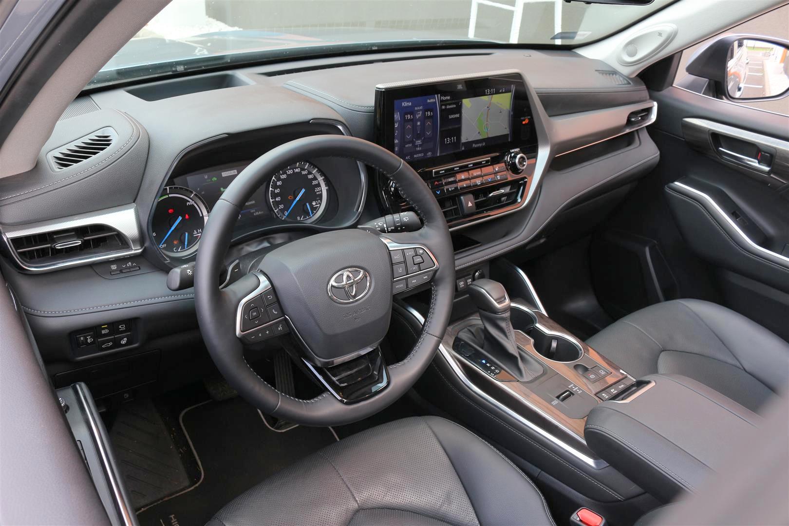 Toyota Highlander belső
