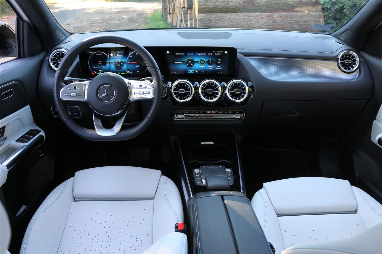 Mercedes EQA belső