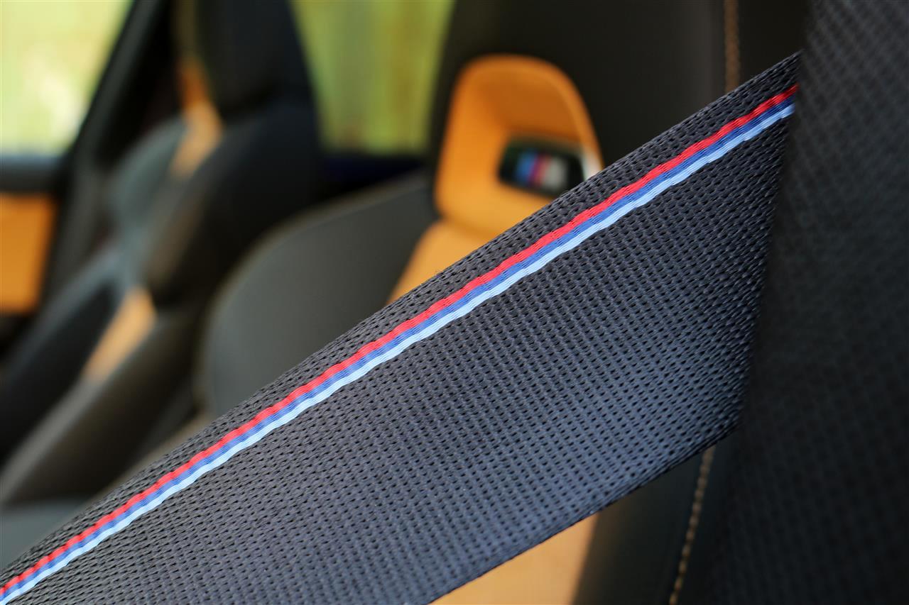 BMW X4 M biztonsági öv