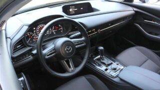 Mazda CX-30 belső
