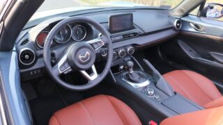 Mazda MX-5 belső