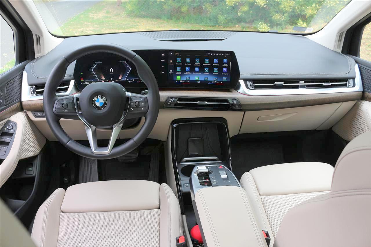 BMW 218d belső