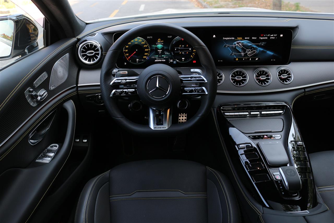 Mercedes AMG GT belső