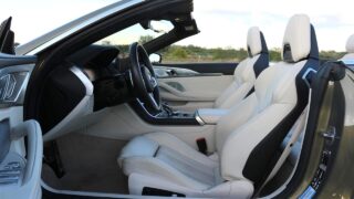 BMW M850i Cabrio belső
