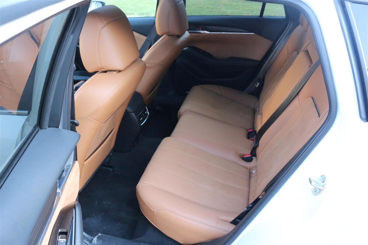 Mazda6 belső