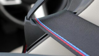 BMW Z4 30i biztonsági öv