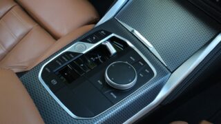 BMW 230i középkonzol