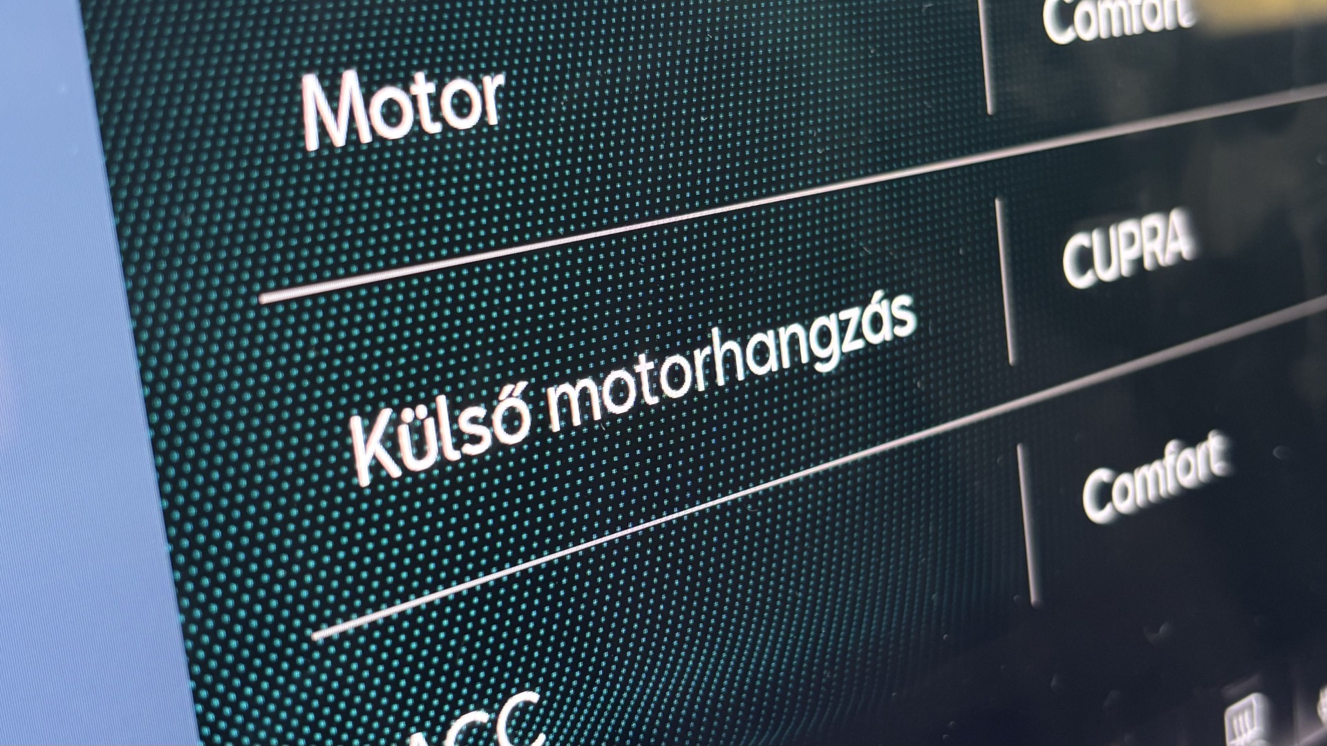 Cupra Leon motorhangzás