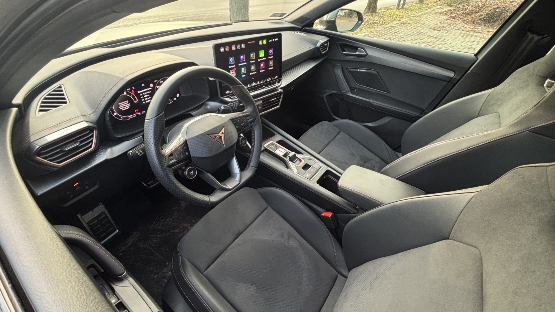 Cupra Leon belső