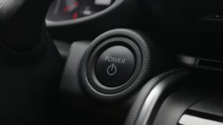 Toyota C-HR PHEV belső