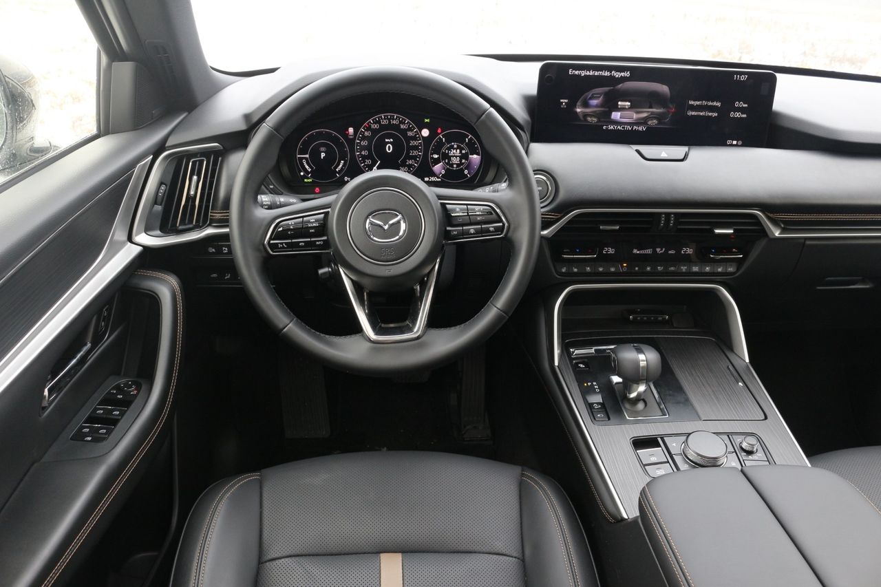 Mazda CX-80 PHEV belső