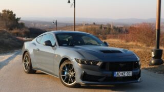 Ford Mustang Dark Horse