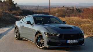 Ford Mustang Dark Horse