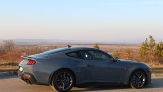 Ford Mustang Dark Horse
