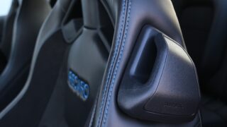 Ford Mustang Dark Horse belső