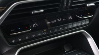 Mazda CX-80 PHEV belső